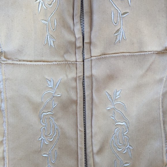 Embroidered Fur Lined Jacket/Coat for Girls in Beige NEW Size 10 (L) with Zipper - Picture 5 of 6